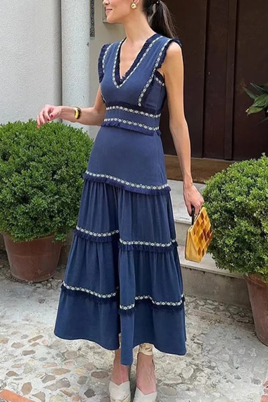 Temperamental and Mature V-neck Tassel Dress